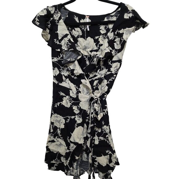 Free People Dresses & Skirts - Free People Black & White Floral Wrap Dress With Ruffle Sleeves Size S/P